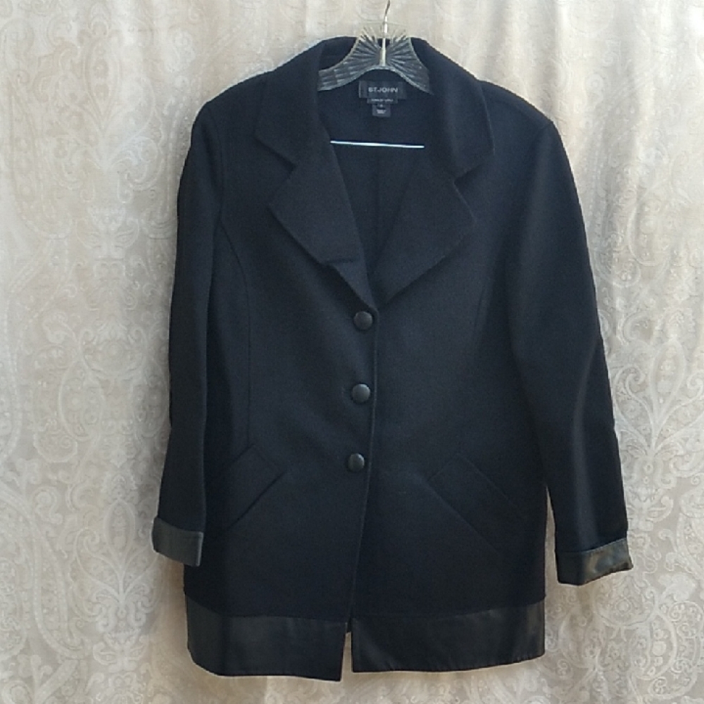 St. John Jacket Size 8